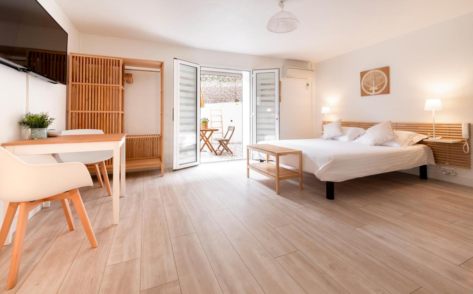 & Astor Hotel 3*