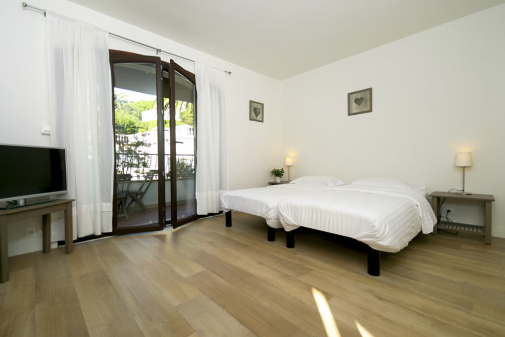 Hotel & Astor 3*